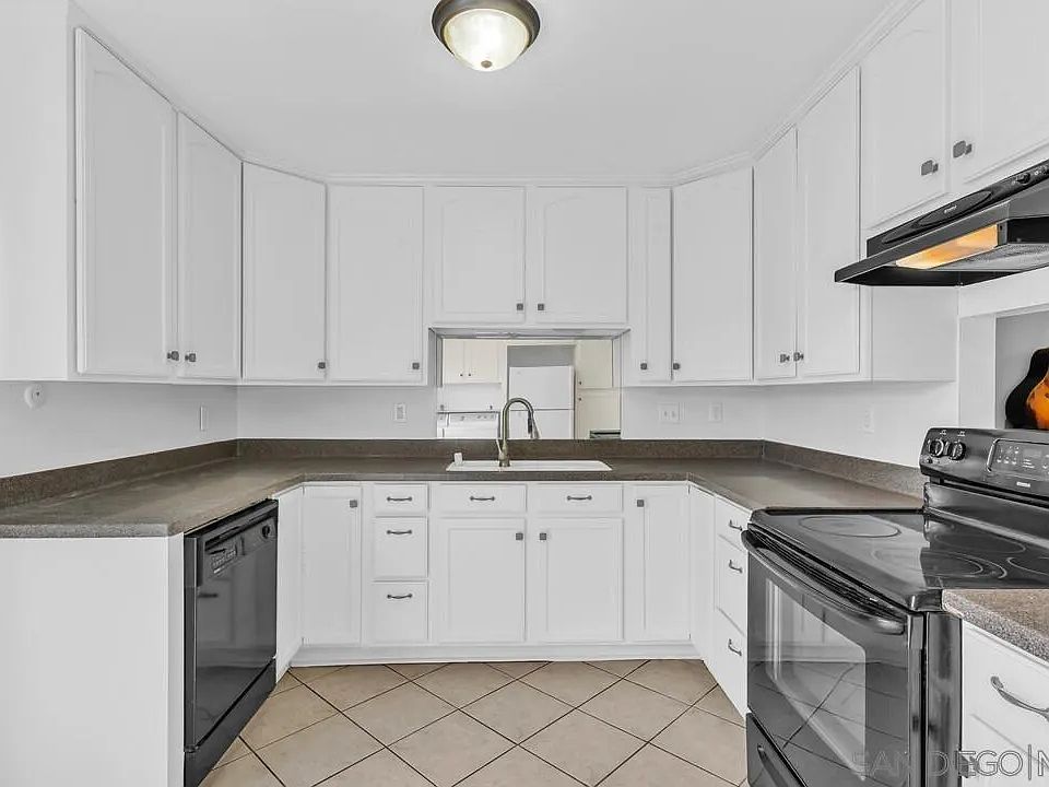 1st image of 888 Cherrywood Way Unit 3