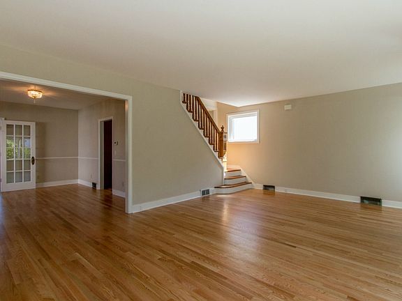2nd image of 2819 N Washington St