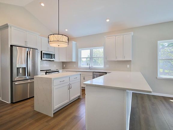 5th image of 4432 Valor Way
