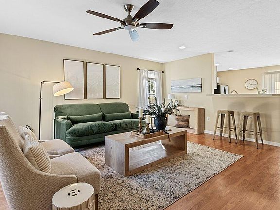 4th image of 5567 Middle Falls St #31