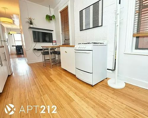 4th image of 27 Prince St APT 11A