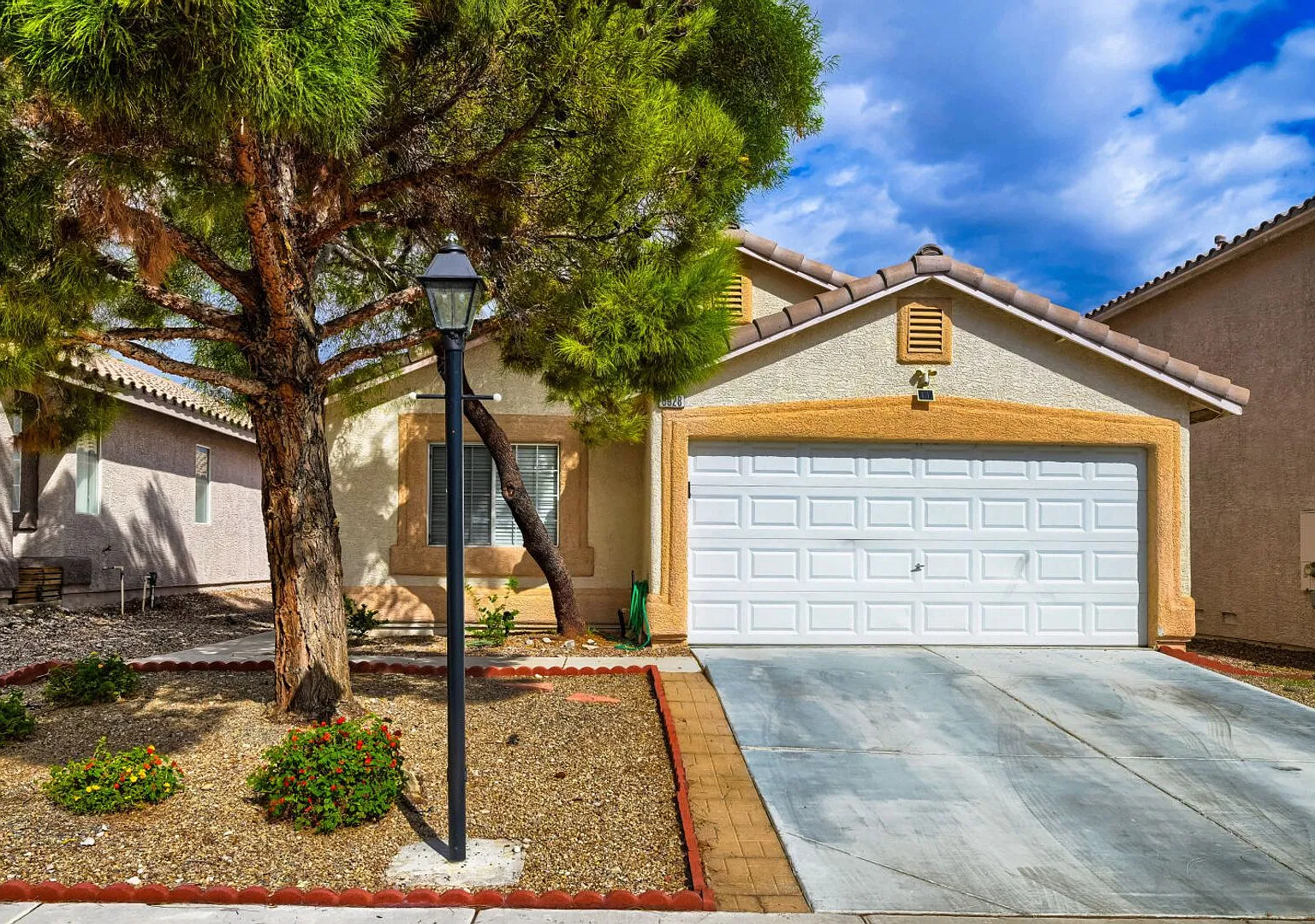 Northwest Las Vegas Home Near Walking Trails & Parks — Photo 1