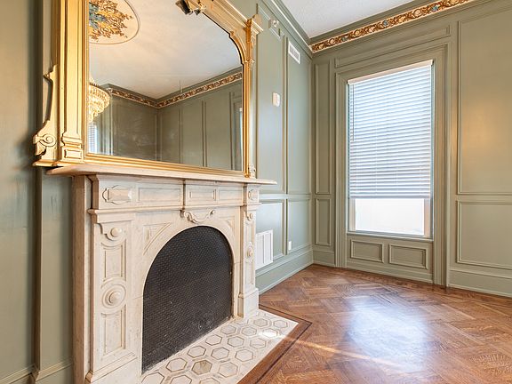 3rd image of 215 Broadway #1C