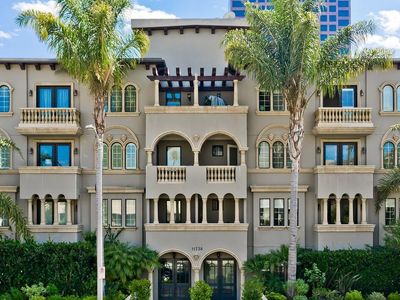 11738 Kiowa Ave Unit 104, Los Angeles, CA, 90049