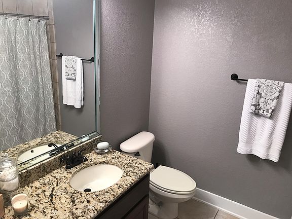 5th image of 404 E Courtland Pl