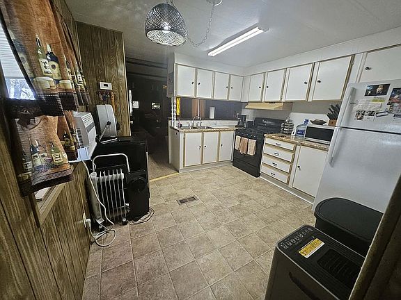3rd image of 61 Browns Ranch Rd #21