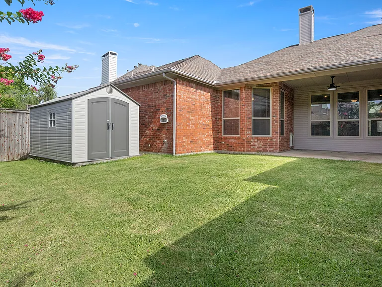 1003 Hunters Creek Dr — Photo 16