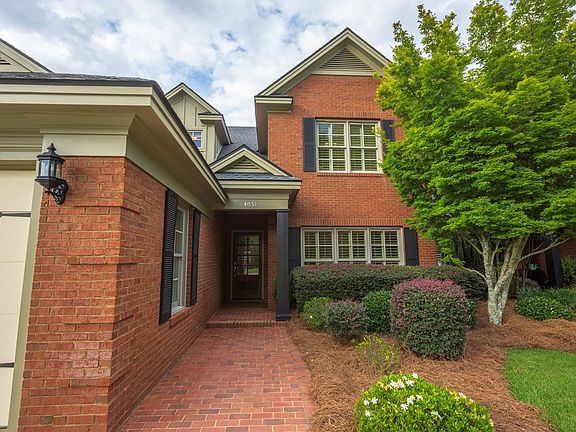 3rd image of 4051 Live Oak Cir