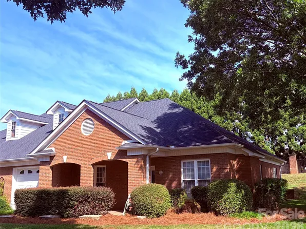 215 Knops Nob Rd, Mooresville, NC 28115