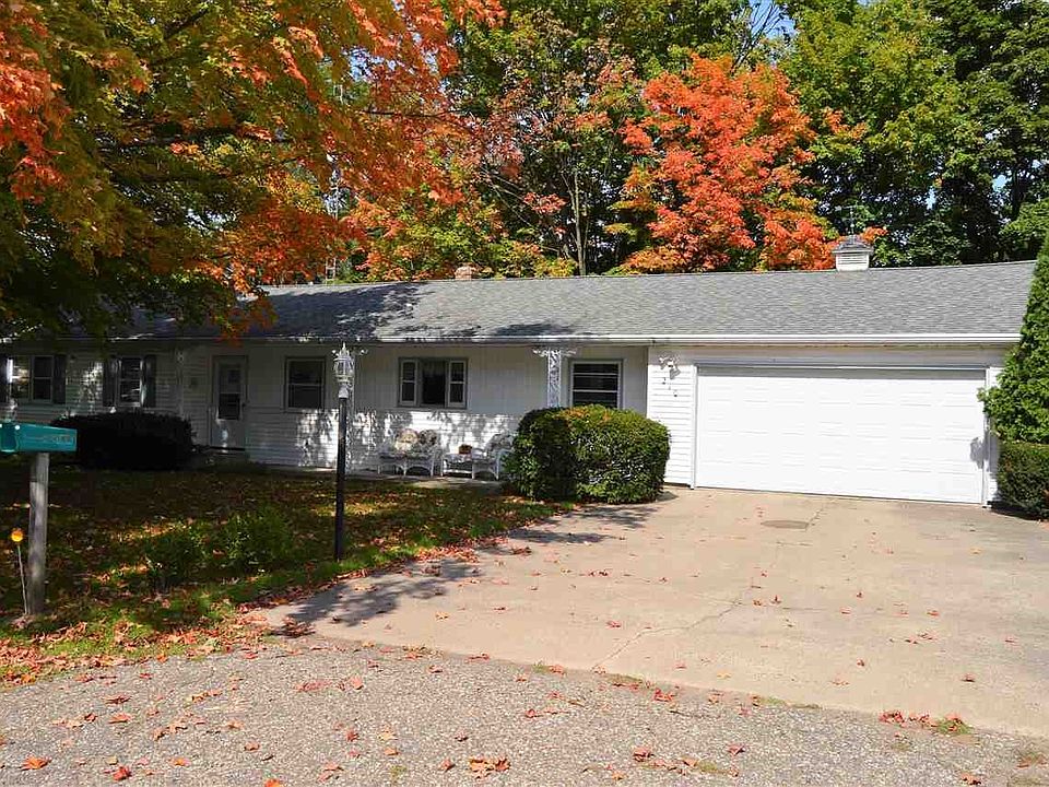 1st image of 210 E Birdsall St