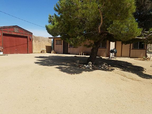 2nd image of 2624 Acacia Ave