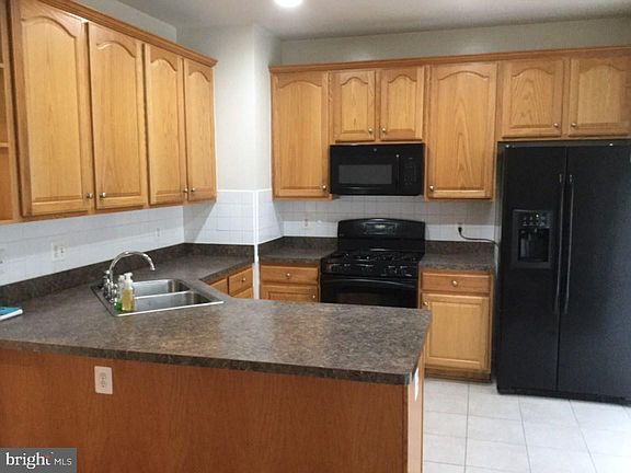 2nd image of 2413 Brookmoor Ln #504A