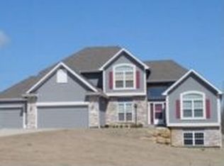 892 N 1663 Rd, Lawrence, KS 66049