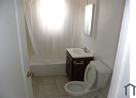 5th image of 128 S Westmoreland Ave APT 11