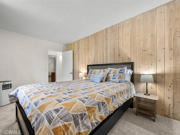 2304 Woodland Dr — Photo 13