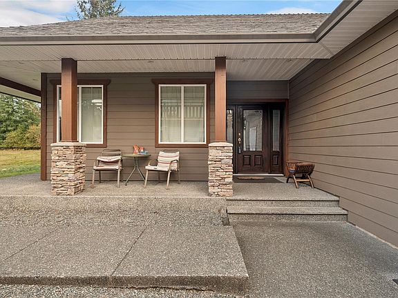 3rd image of 111/105 Petersen Rd