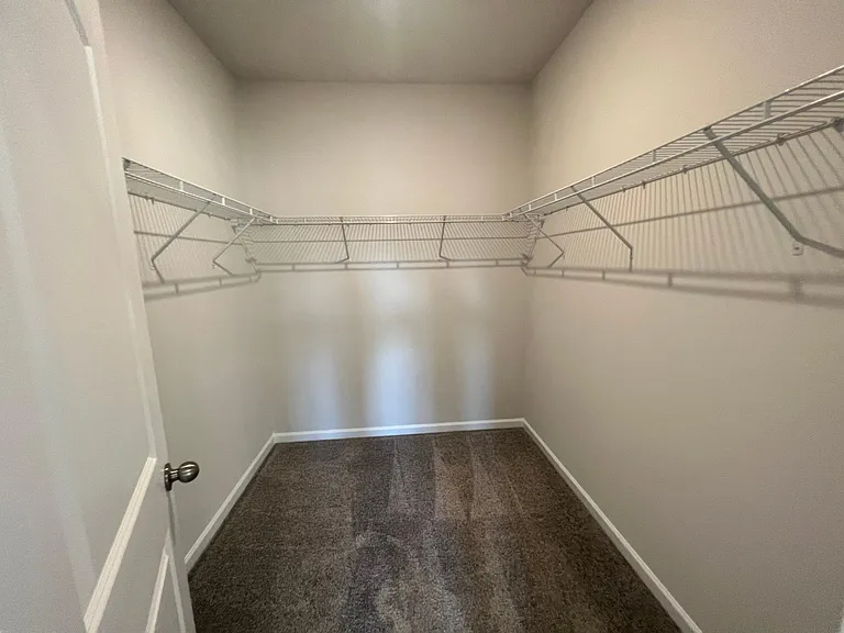5420 Kinsbridge Dr — Photo 9