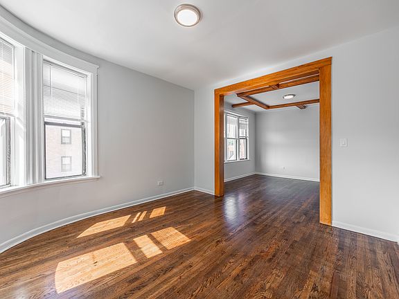 3rd image of 1000 N Mozart St APT 3