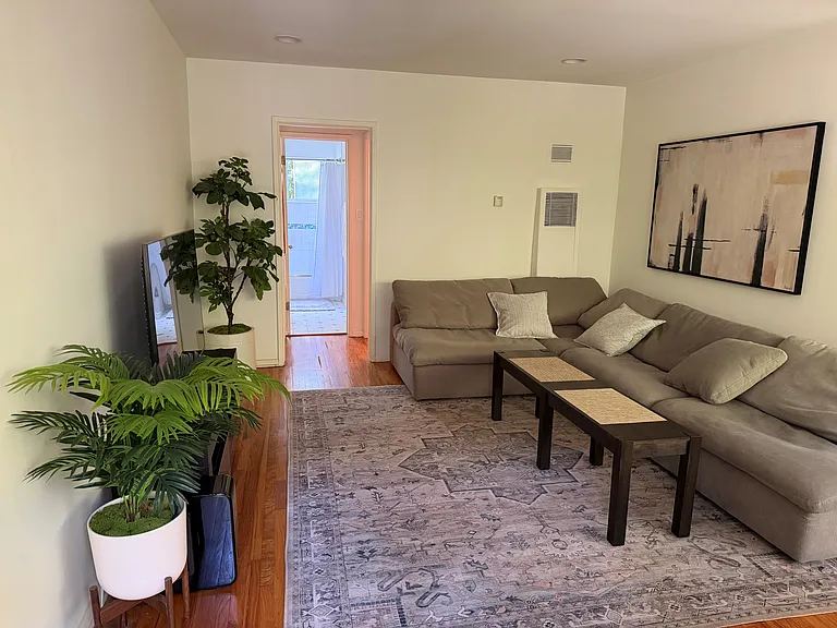 629 Idaho Ave #2 — Photo 8