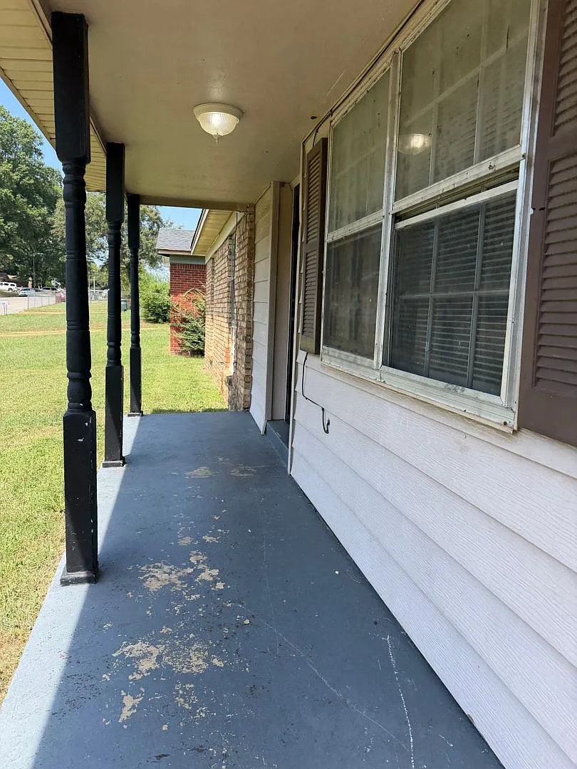Welcome to 4372 Deerland Street! — Photo 3
