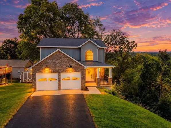 811 3rd St, Radford, VA 24141