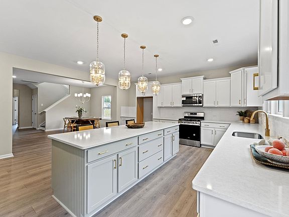4th image of 44 Capstone Dr #97