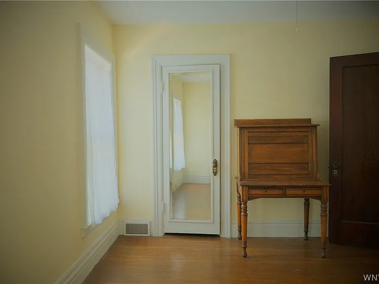 489 Norwood Ave #UPPER — Photo 9