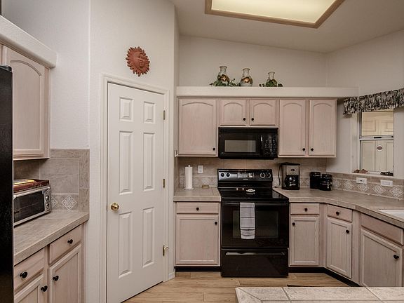 4th image of 3648 Yazoo Ln