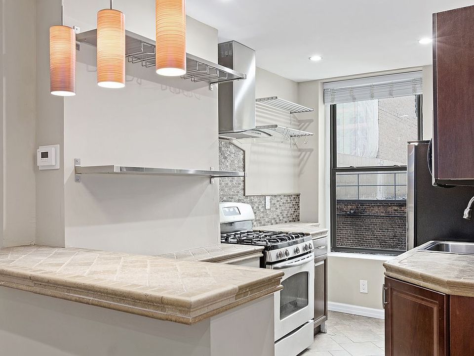 1st image of 1125 47th Ave APT 3