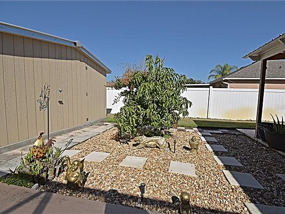 5th image of 310 Caen Ct