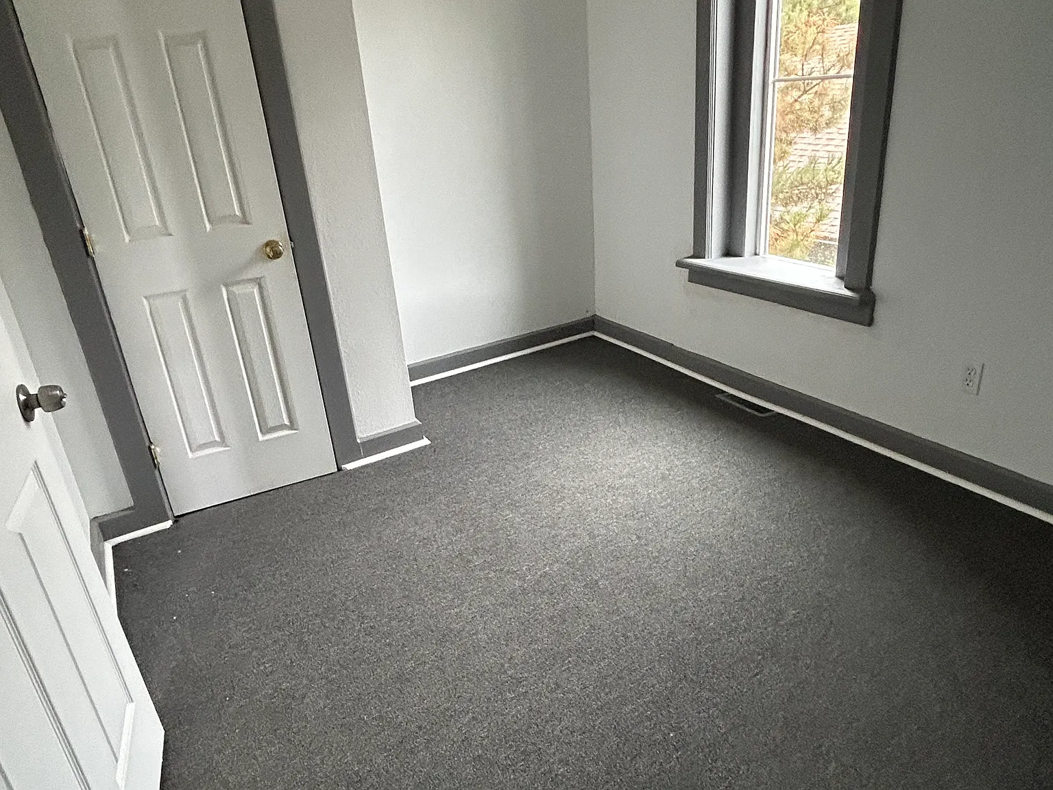 2 bed, $1,150 — Photo 4