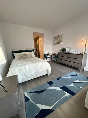 Rented by Greystar | media 21