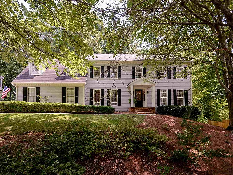 1st image of 760 Oak Trail Dr