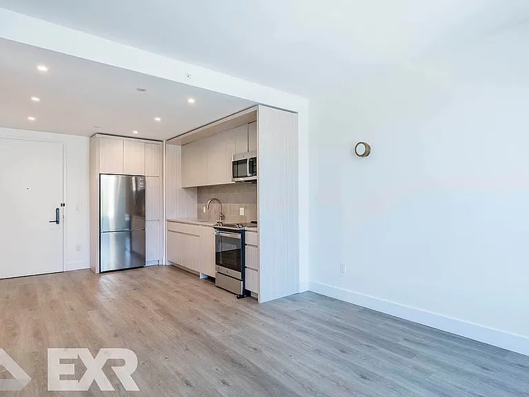 210 Clarkson Ave #603 — Photo 2
