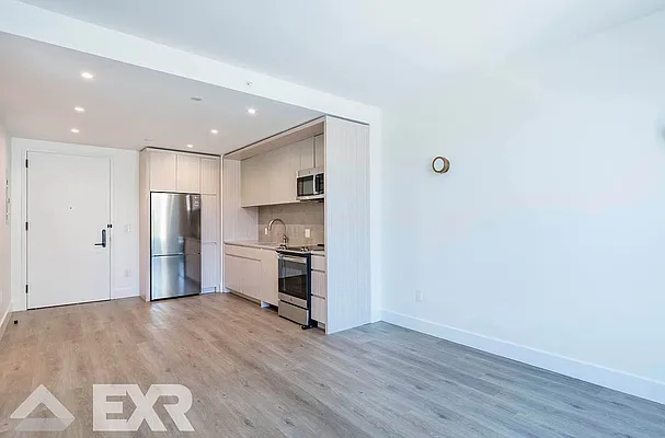 Living room, photo 2