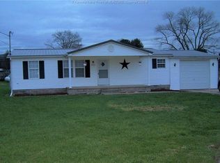227 Easter Dr, Hartford, WV 25247