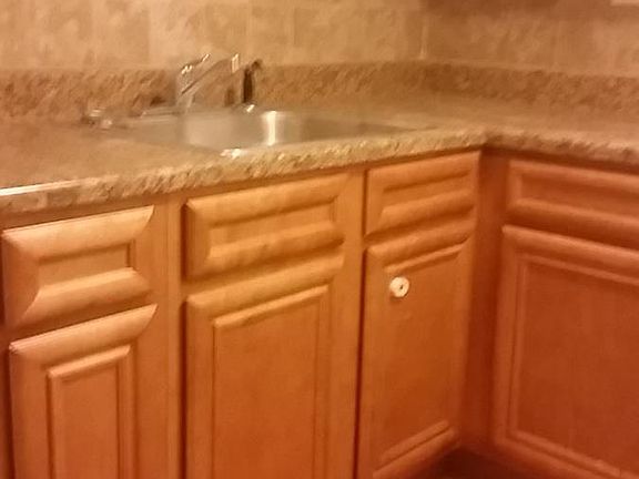 4th image of 1527 N Western Ave #2A