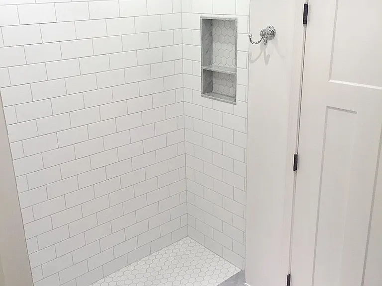 2076 Parmenter Blvd — Photo 34