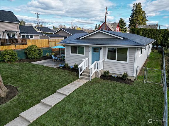 3rd image of 119 Avenue E