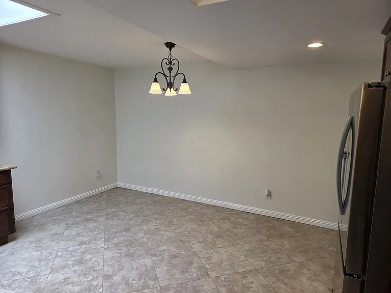 1037 Alta Vista Dr — Photo 45