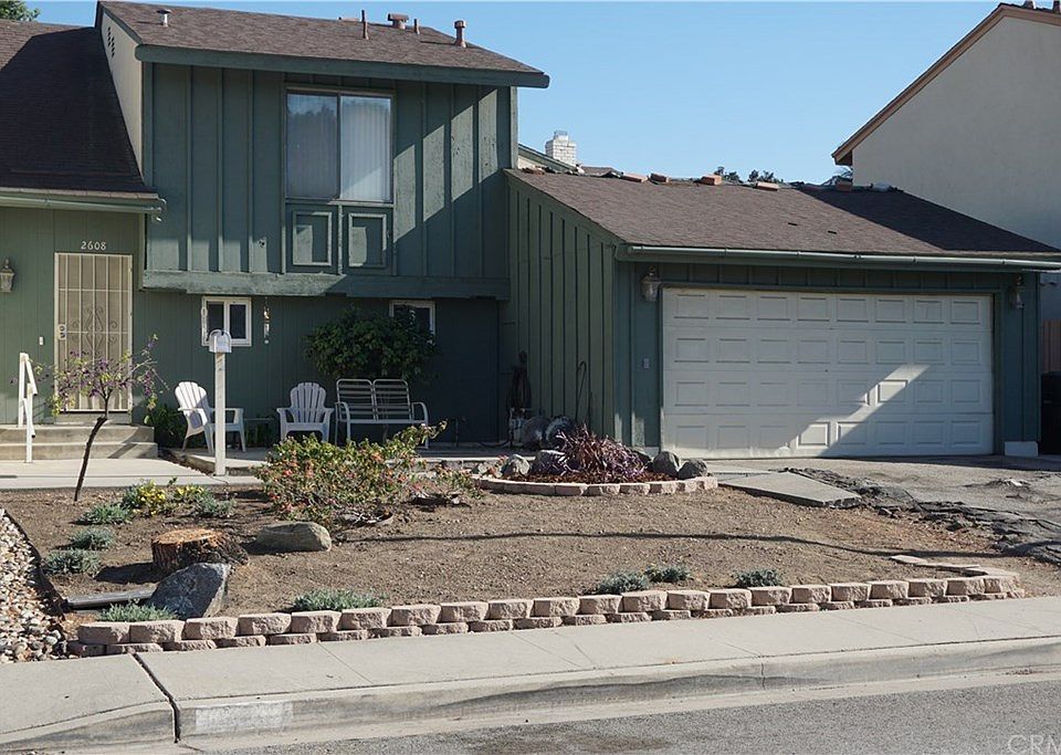 1st image of 2608 Lakemoor Pl