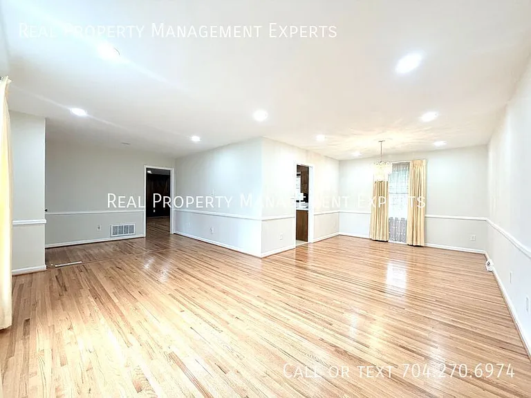 4017 Tamerlane — Photo 5