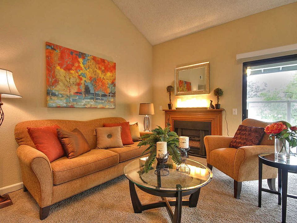 Living room with fireplace and mantle