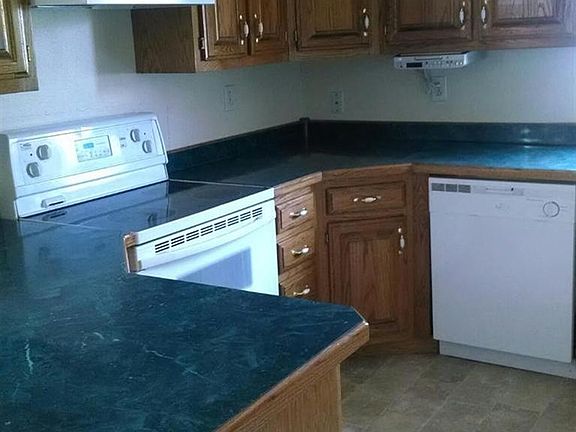 4th image of 323 N Kansas Ave