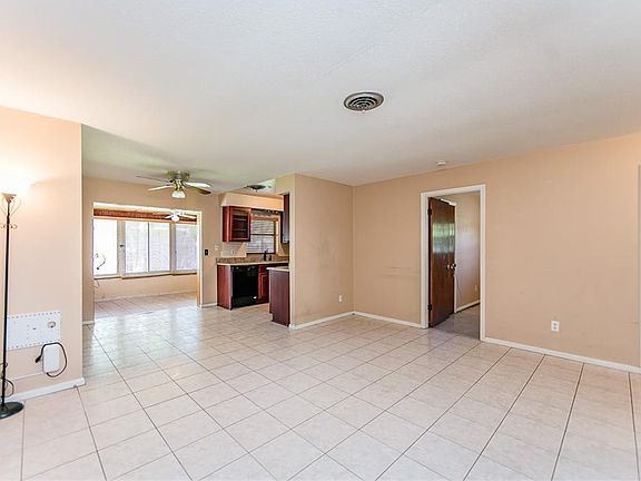 5th image of 2904 Tampico Dr