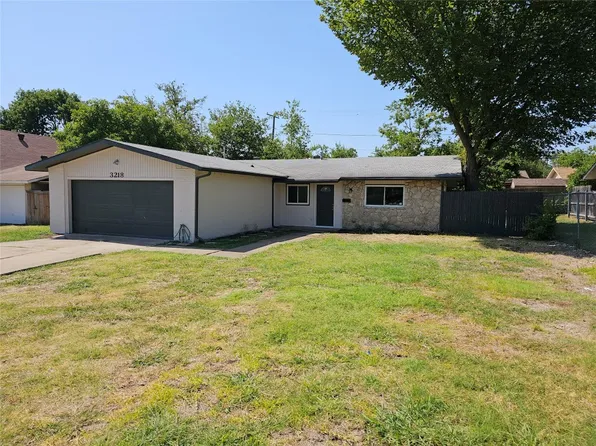 3218 W Rochelle Rd, Irving, TX 75062