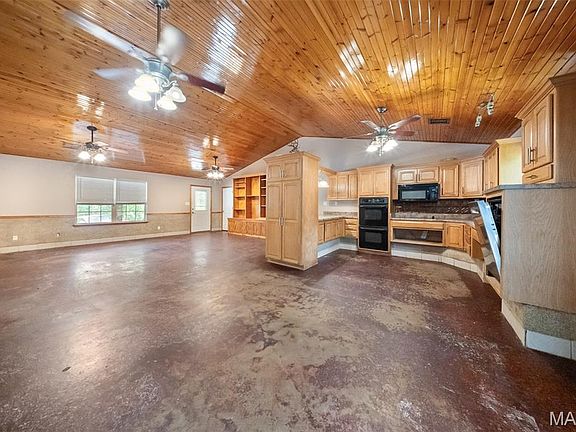 5th image of 10300 County Road 5260