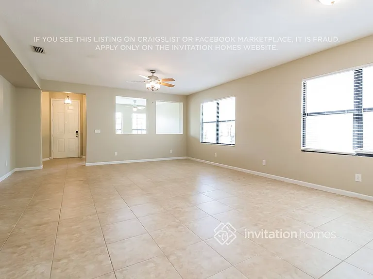 318 Breckenridge Cir SE — Photo 2