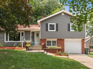 635 N Park St, Reedsburg, WI 53959