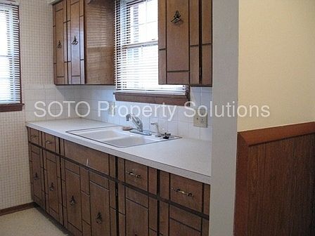 5th image of 1118 W Mount Dr